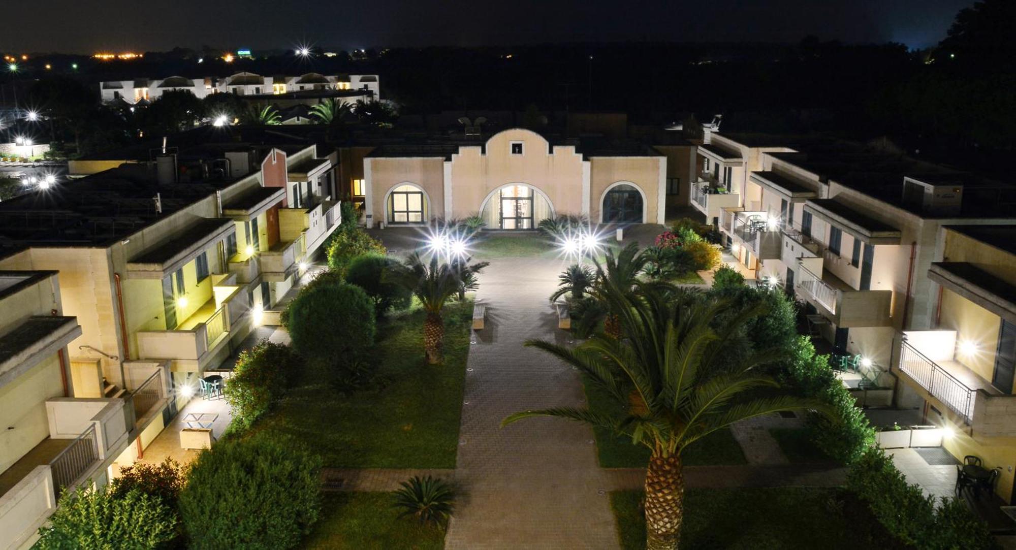 Hotel Thalas Club Torre dell'Orso Luaran gambar