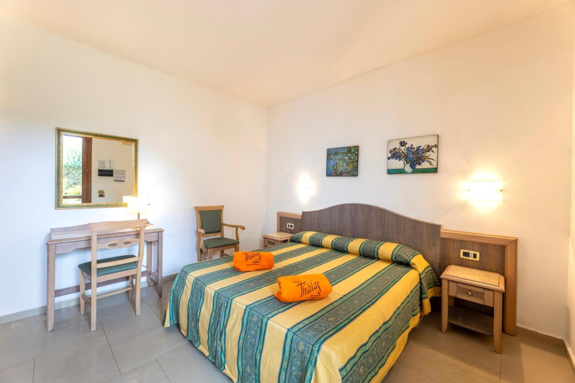 Hotel Thalas Club Torre dell'Orso Luaran gambar