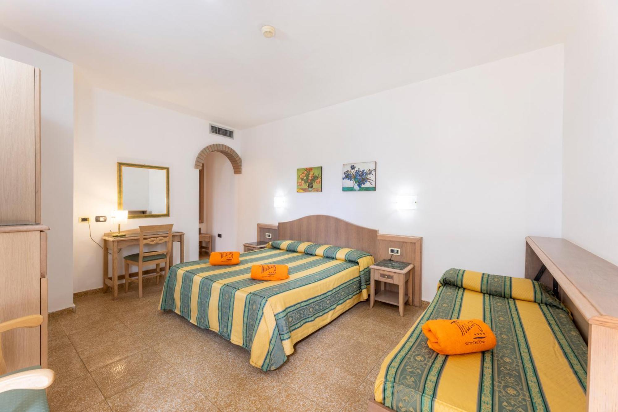 Hotel Thalas Club Torre dell'Orso Luaran gambar