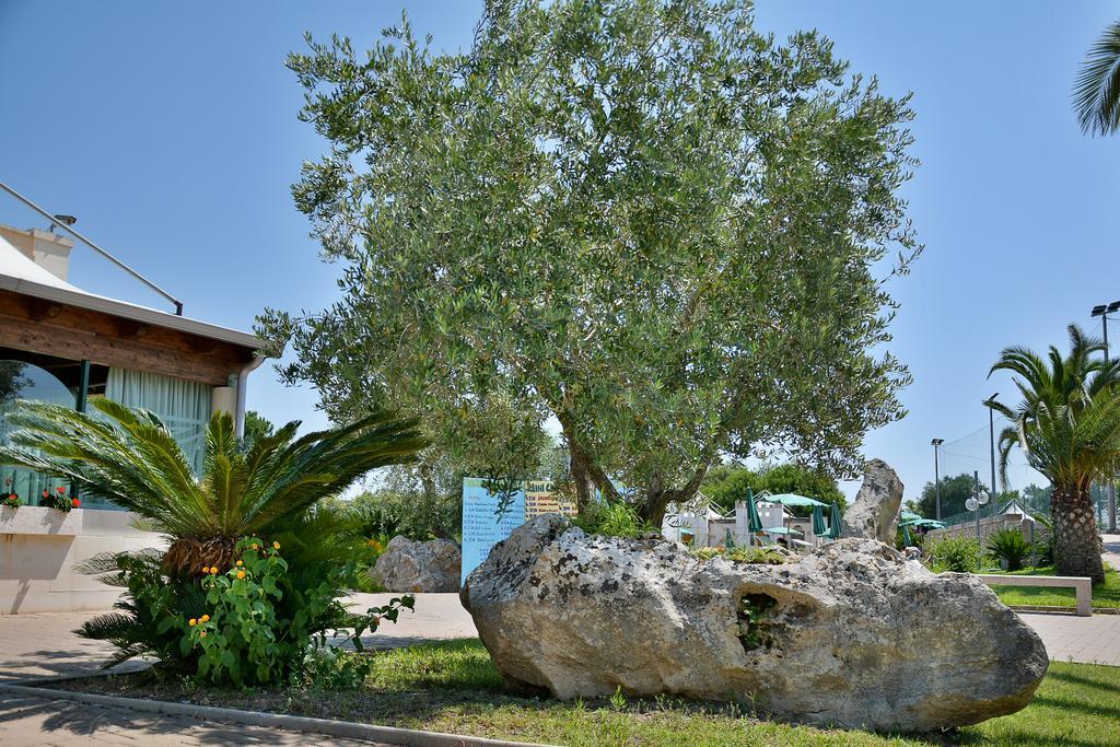 Hotel Thalas Club Torre dell'Orso Luaran gambar