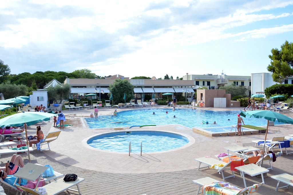 Hotel Thalas Club Torre dell'Orso Luaran gambar